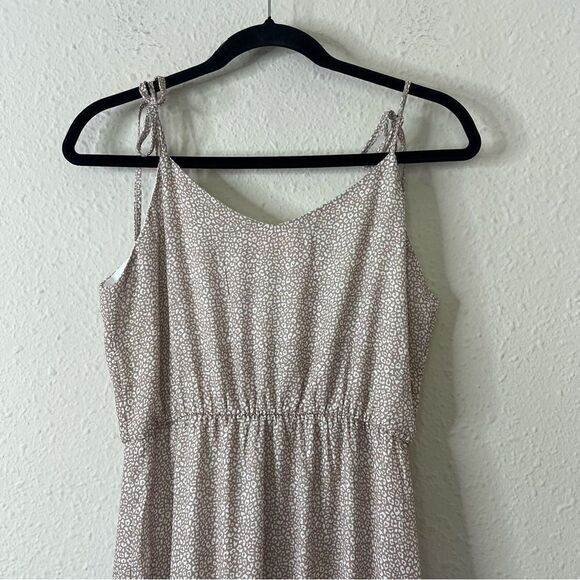 Pink Lily Tiered Midi Dress Size Small in Tan and White - Picture 6 of 7